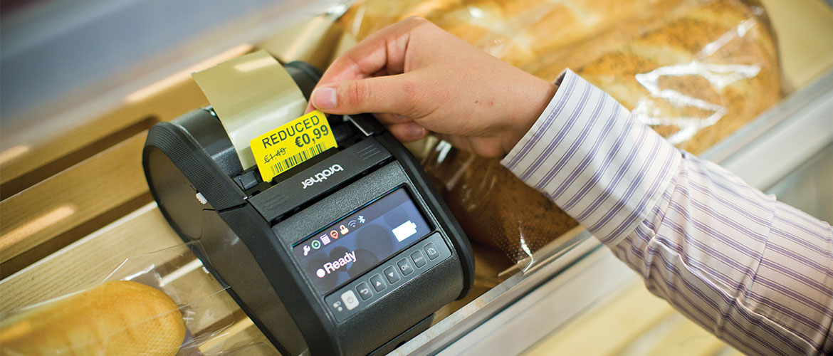Mobiler EtikettendRucker Druckt Reduziertes Preislabel für Brot