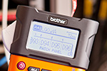 PT-E300VP mit beleuchtetem Display